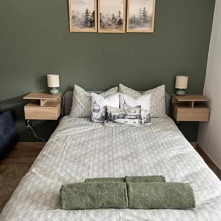 Апартаменти Gondola Бансько